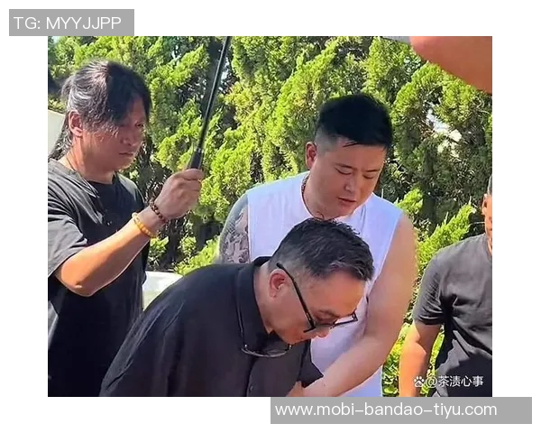 华子在比赛中表现不佳仅得15分并失误5次引发媒体关注究竟发生了什么心事