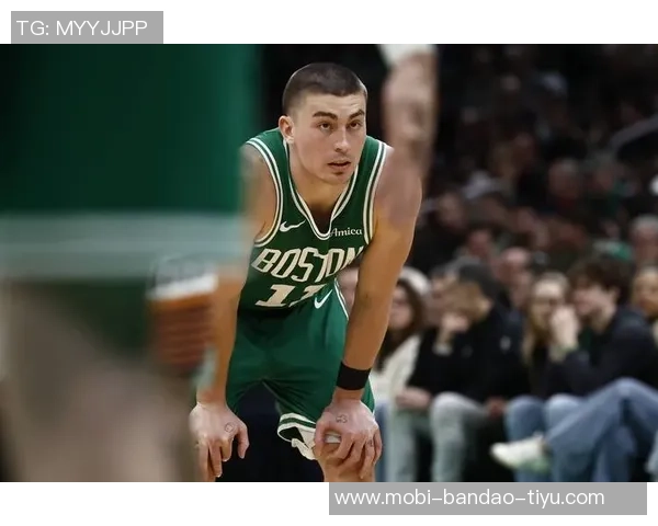 绿军力争四连胜对决火箭首发阵容曝光普理查德怀特布朗米诺特科塔齐上阵 绿军力争四连胜对决火箭首发阵容曝光普理查德怀特布朗米诺特科塔齐上阵